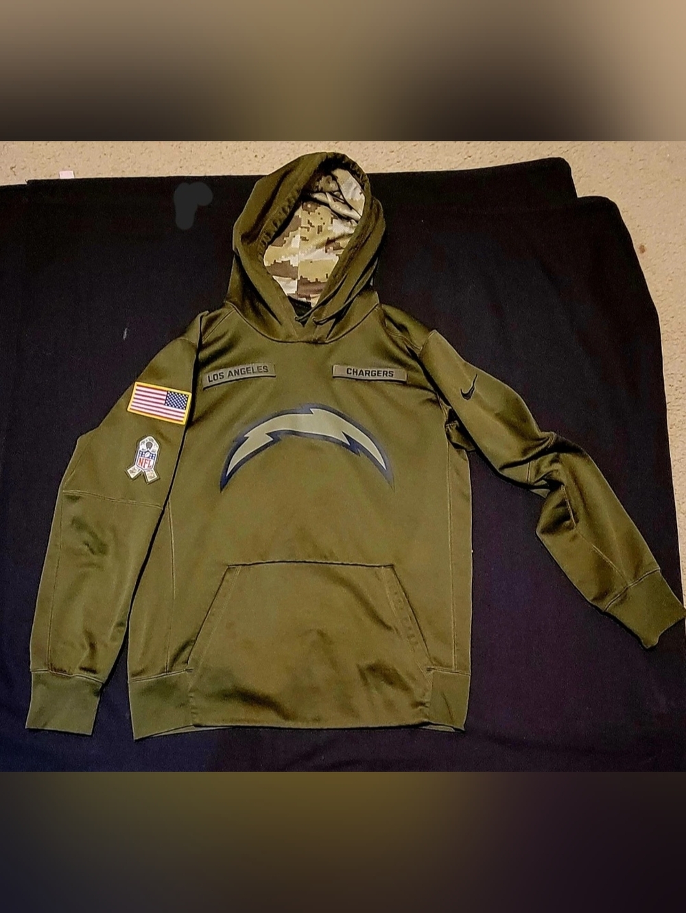 Nike Los Angeles Chargers (M)"Salute to Service" Sideline Therma Pullover Hoodie